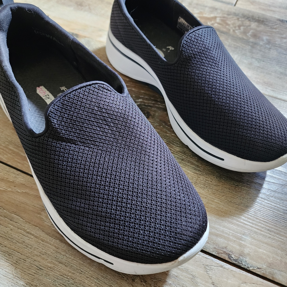 Skechers Black Slip-On Flats